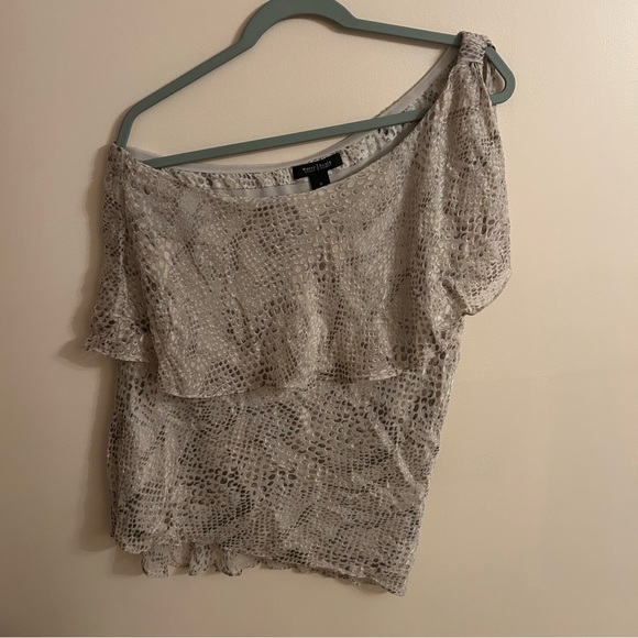 White House Black Market Asymmetrical Blouse - Picture 5 of 5